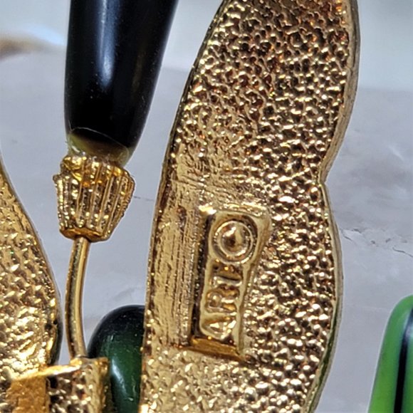 Signed ART Vintage Brooch Pin Green & Goldtone - Picture 5 of 7